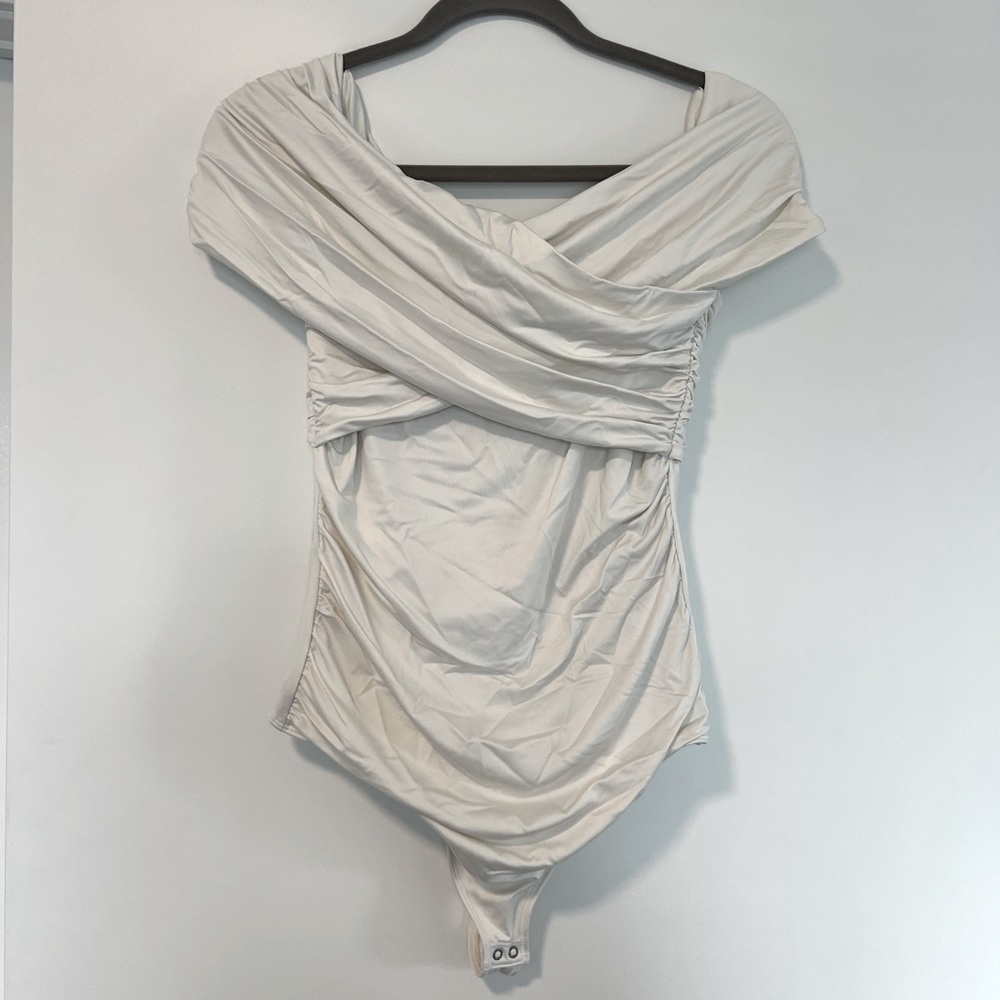 Abercrombie & Fitch Off the Shoulders Bodysuit